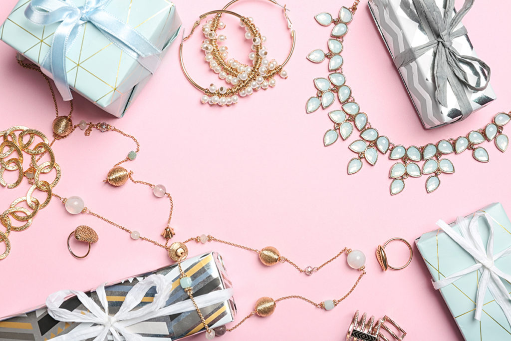 How to help customers buy perfect jewelry gifts online