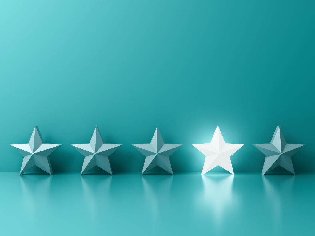 5 stars with one highlighted on a green background